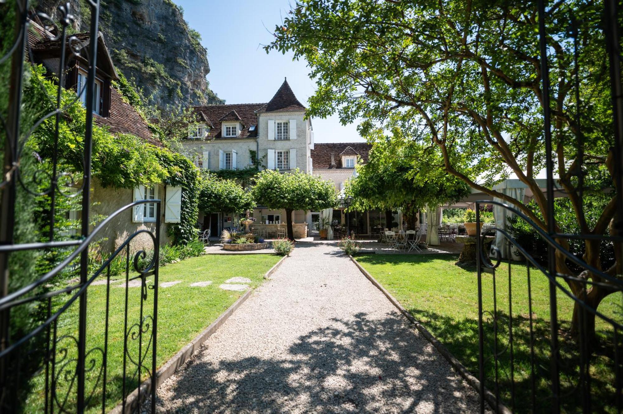 Logis Hotels - Hotel Restaurant Domaine Les Falaises Martel Exterior photo