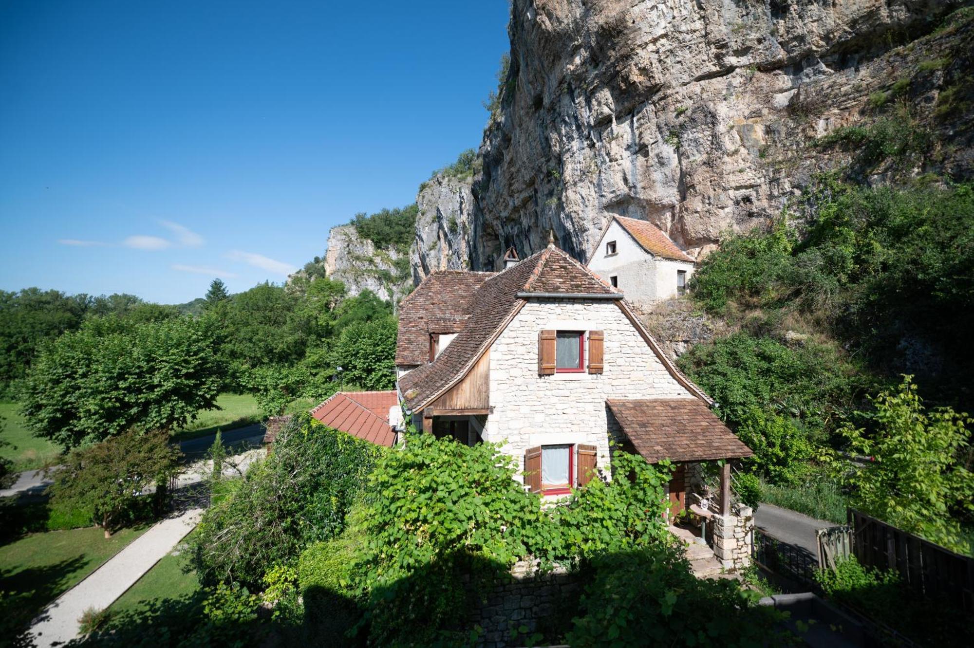 Logis Hotels - Hotel Restaurant Domaine Les Falaises Martel Exterior photo